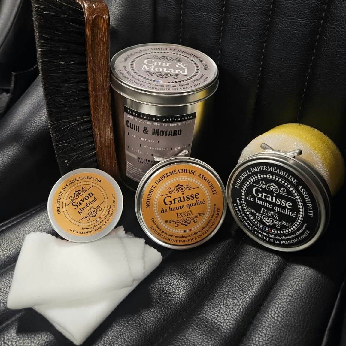 Produits d'entretien du cuir utilisés à l'atelier : savon, graisses et brosse
